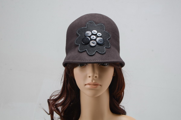 Beautiful Ladies Wollen Warm Winter Flower Caps 002