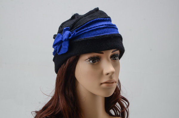 Beautiful Ladies Wollen Warm Winter Flower Caps 020