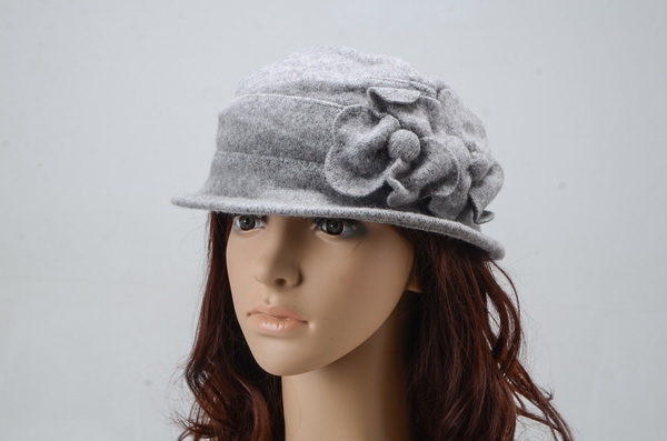 Beautiful Ladies Wollen Warm Winter Flower Caps 029