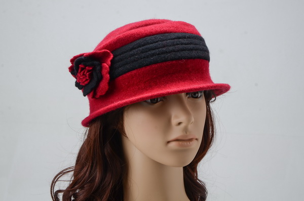 Beautiful Ladies Wollen Warm Winter Flower Caps 033