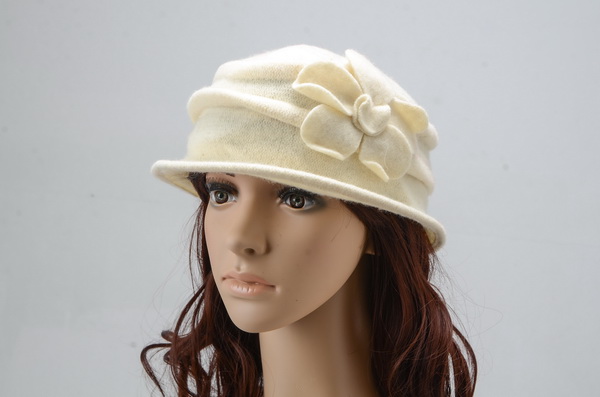 Beautiful Ladies Wollen Warm Winter Flower Caps 036
