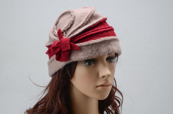 Beautiful Ladies Wollen Warm Winter Flower Caps 042