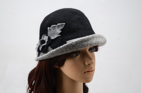Beautiful Ladies Wollen Warm Winter Flower Caps 043