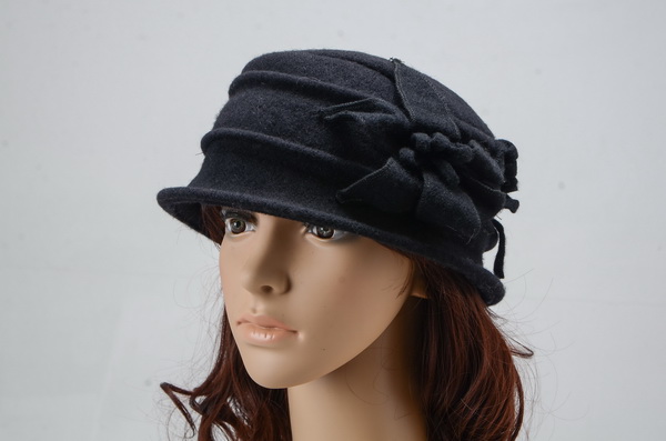 Beautiful Ladies Wollen Warm Winter Flower Caps 044