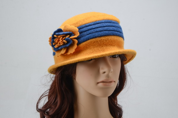 Beautiful Ladies Wollen Warm Winter Flower Caps 048